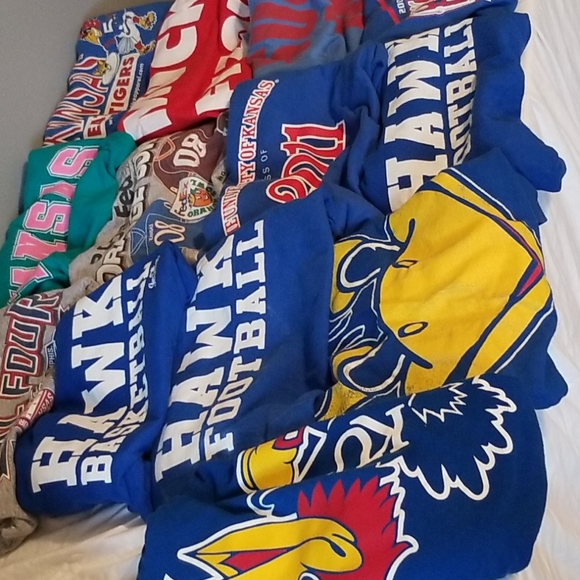 13 KU t shirts, KU BASKETBALL - Picture 2 of 2